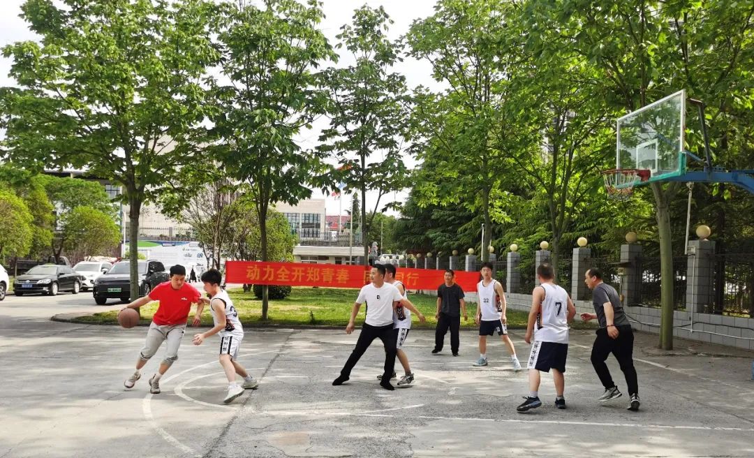 上海山美股份2025春季運(yùn)動(dòng)會(huì)火熱啟幕！拔河、籃球預(yù)賽燃情開(kāi)戰(zhàn)
