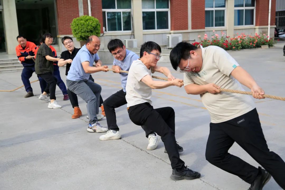 上海山美股份2025春季運(yùn)動(dòng)會(huì)火熱啟幕！拔河、籃球預(yù)賽燃情開(kāi)戰(zhàn)